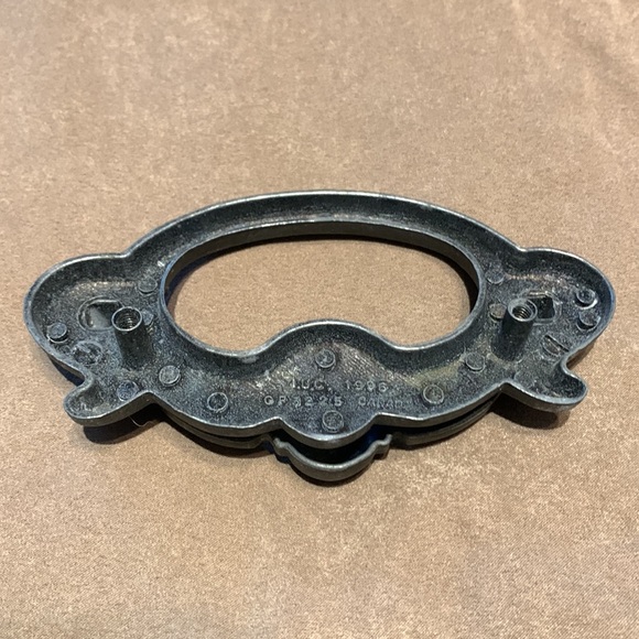 VINTAGE RUSTIC DRESSER PULLS LOT OF 7 - Picture 4 of 10